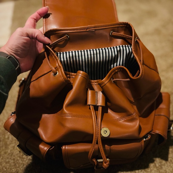 Just Fab Brown Faux Leather Backpack Adjustable Straps Fold Over Flap - Picture 3 of 7